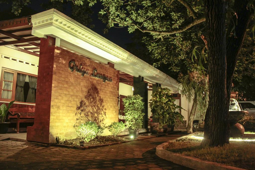 Griya Langen Guesthouse ยอกยาการ์ตา ภายนอก รูปภาพ